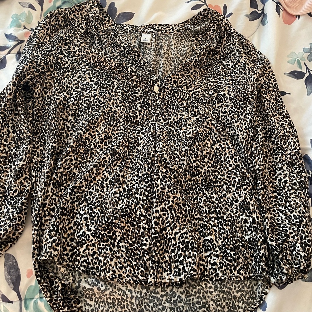 old navy leopard long sleeve